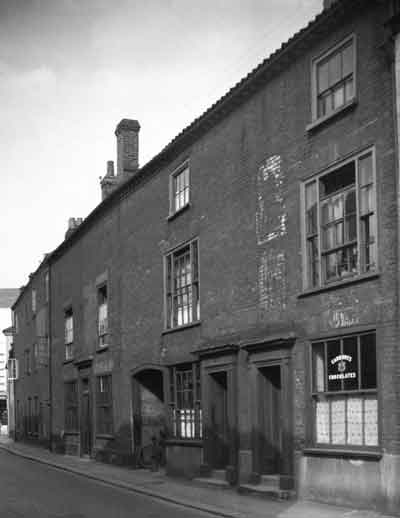 Anchor Yard, Crown & Anchor Public House , Norwich. George Plunkett’s photo reproduced by kind permission of J Plunkett 