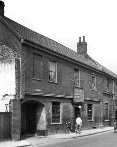 Unicorn Yard , Norwich. George Plunkett’s photo reproduced by kind permission of J Plunkett 